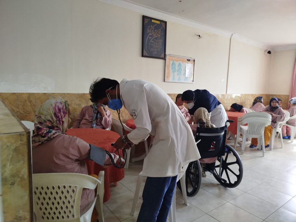 کارورزی و کاردرمانی دانشجویان دانشگاه های استان در مرکز خیریه آفتاب